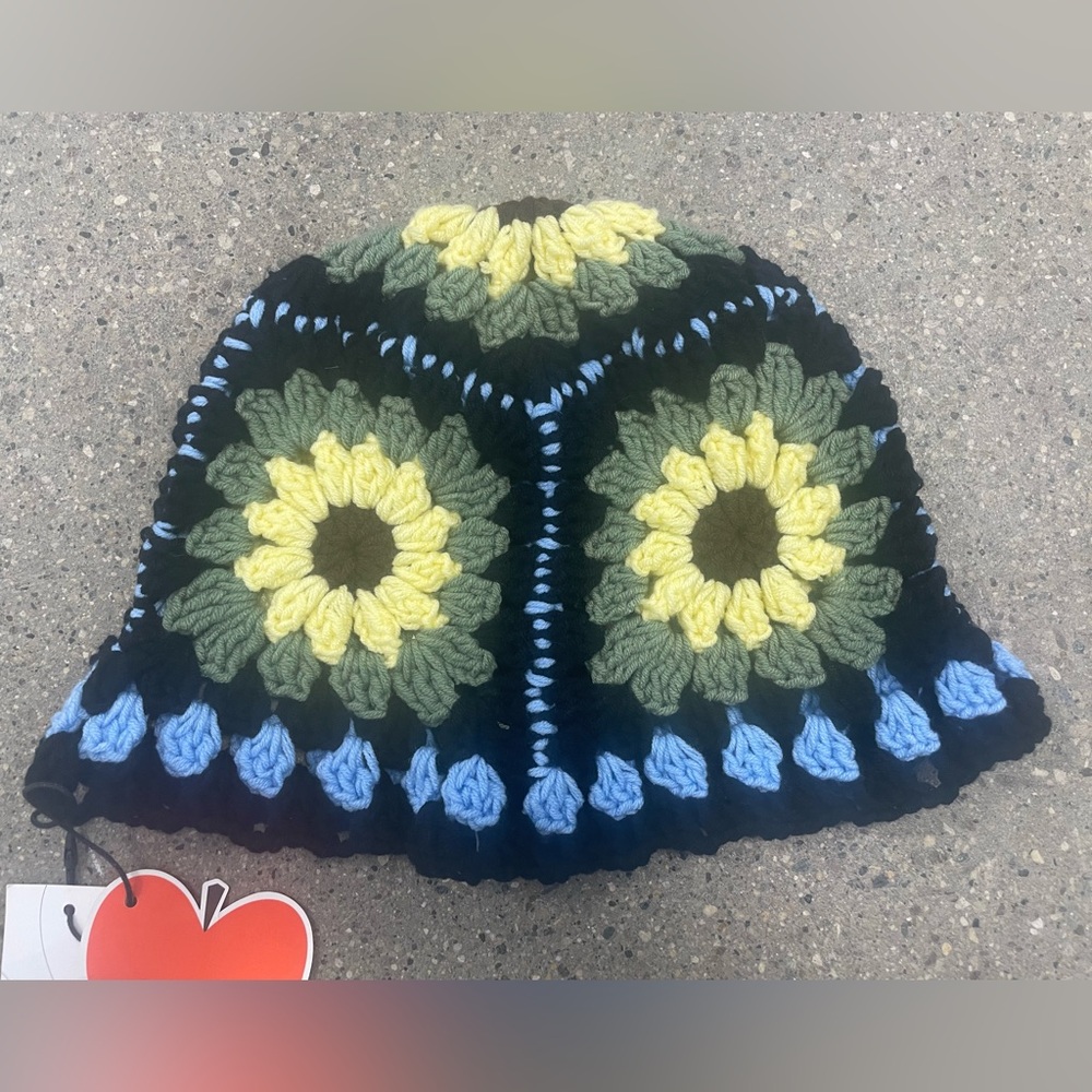 NWT Cider Crochet Sunflower Bucket Hat, stylish cap for looking cute! - Picture 2 of 14